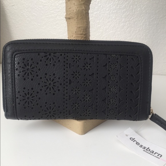 NWT Dressbarn black wallet. - Picture 2 of 8